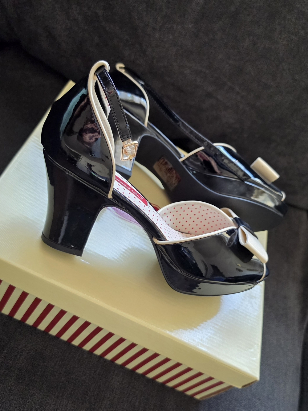 BAIT Black and White Bow Peep-Toe Slingback Heels Size 9 - Picture 5 of 7